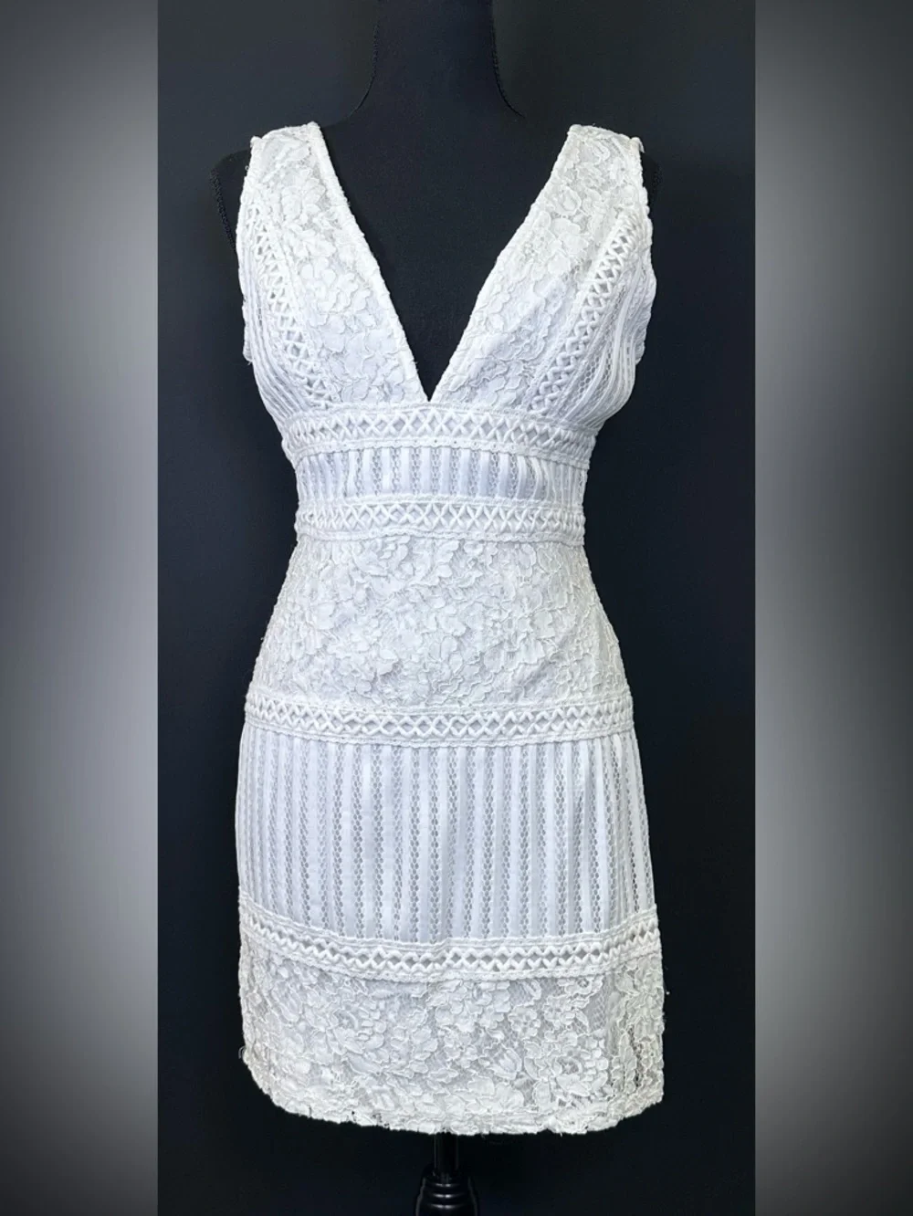 #171- Forever 21 White Lace V-Neck Bodycon Dress - Picture 1 of 9